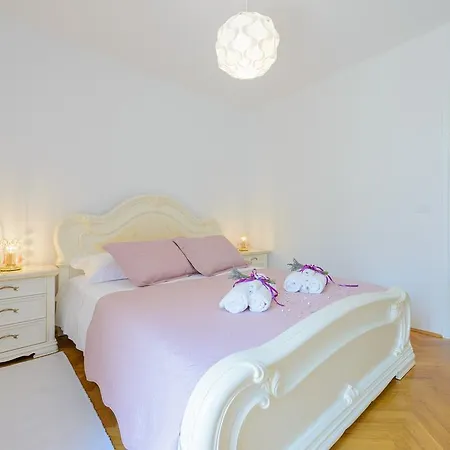 Comfortable Bukvic דוברובניק